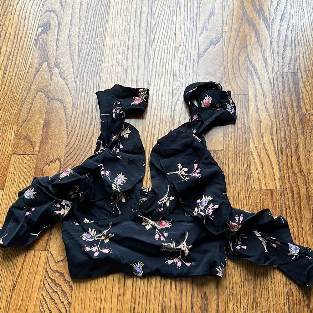 Blue Life crop floral top